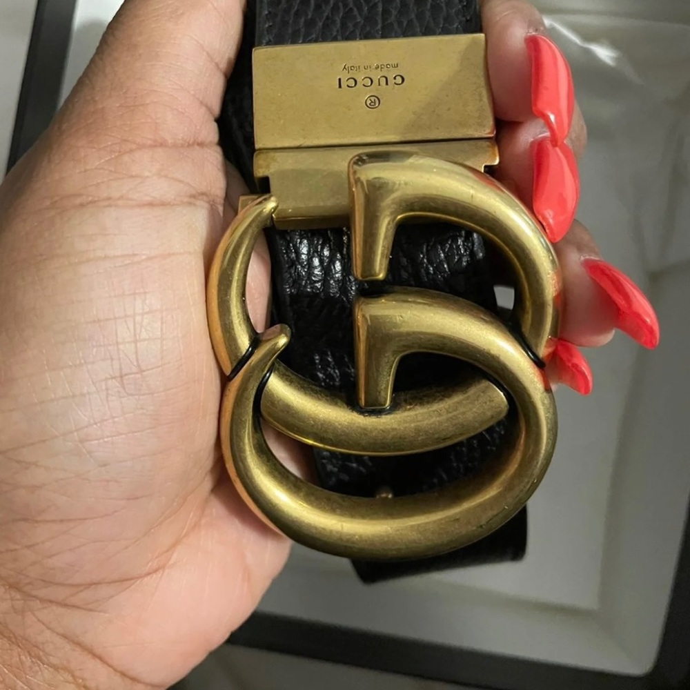 Reversal Gucci belt “authentic” size 90 I believe.